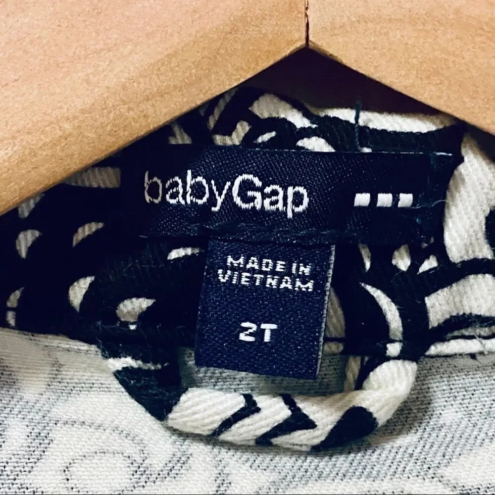 Gap black white flowered graphic swing coat jacket
